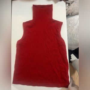 Red turtle neck cashmere sleeveless sweater